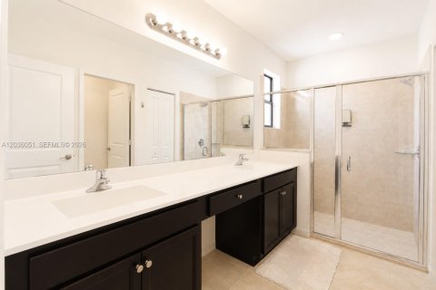 House in Homestead, Florida 4 bedrooms, 206.99 sq.m. № 2173629 - photo 14