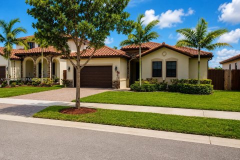 House in Homestead, Florida 4 bedrooms, 206.99 sq.m. № 2173629