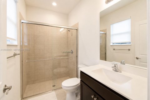 House in Homestead, Florida 4 bedrooms, 206.99 sq.m. № 2173629 - photo 21