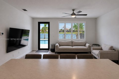House in Homestead, Florida 4 bedrooms, 206.99 sq.m. № 2173629 - photo 29