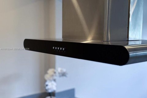 Condo in Pembroke Pines, Florida, 1 bedroom  № 2043280 - photo 13