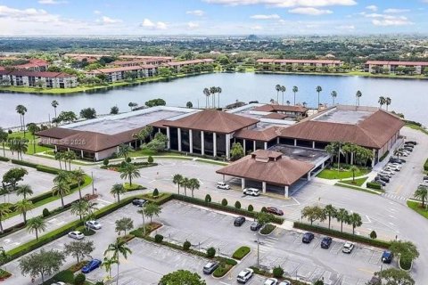 Condo in Pembroke Pines, Florida, 1 bedroom  № 2043280 - photo 29