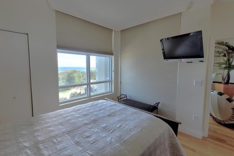 Condo in Highland Beach, Florida, 3 bedrooms  № 2158295 - photo 14