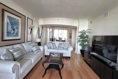 Condo in Highland Beach, Florida, 3 bedrooms  № 2158295 - photo 11