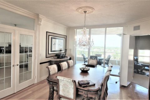 Condo in Highland Beach, Florida, 3 bedrooms  № 2158295 - photo 16