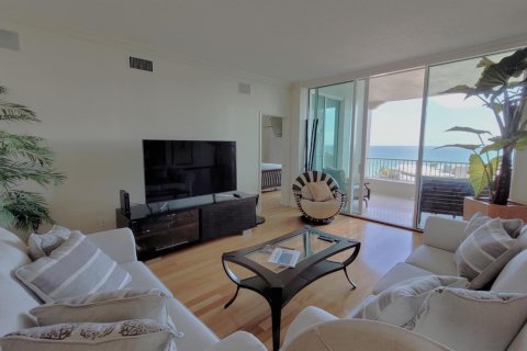 Condo in Highland Beach, Florida, 3 bedrooms  № 2158295 - photo 10