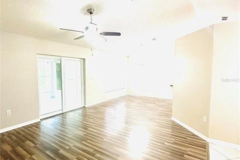 Casa en alquiler en Clermont, Florida, 4 dormitorios, 126.16 m2 № 1908511 - foto 13