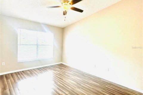 House in Clermont, Florida 4 bedrooms, 126.16 sq.m. № 1908511 - photo 12