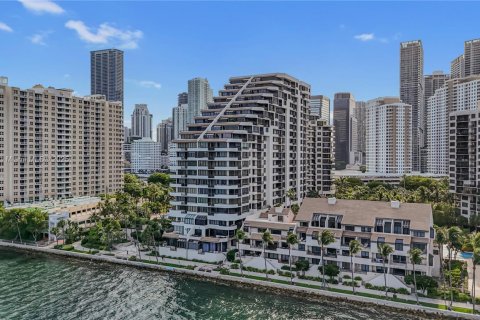 Condo in Miami, Florida, 1 bedroom  № 1888830 - photo 4