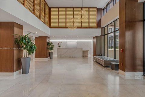 Condo in Miami, Florida, 1 bedroom  № 1888830 - photo 17