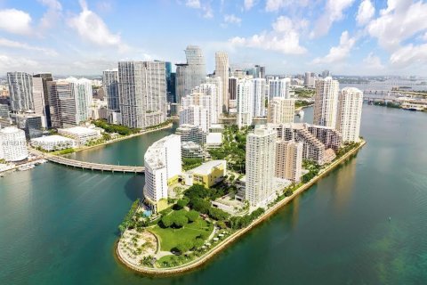 Condo in Miami, Florida, 1 bedroom  № 1888830 - photo 1