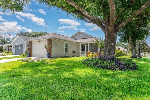 House in Leesburg, Florida 2 bedrooms, 112.78 sq.m. № 1854539 - photo 2