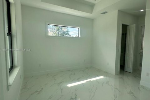 House in Lehigh Acres, Florida 3 bedrooms № 1700728 - photo 18