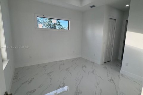 House in Lehigh Acres, Florida 3 bedrooms № 1700728 - photo 19