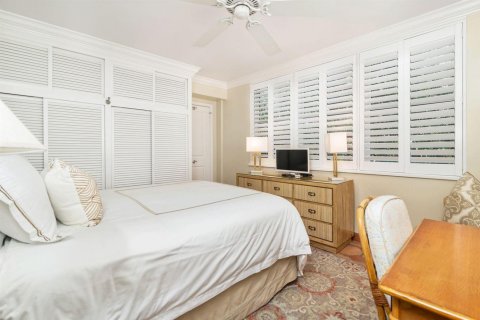 Condo in Palm Beach, Florida, 1 bedroom № 2429780 - photo 8