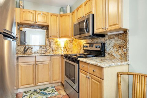 Condo in Palm Beach, Florida, 1 bedroom № 2429780 - photo 5