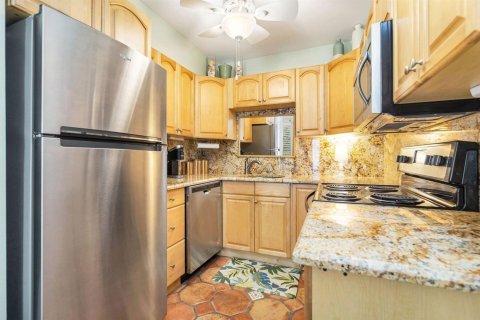 Condo in Palm Beach, Florida, 1 bedroom № 2429780 - photo 6