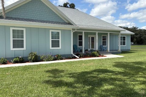House in Lake City, Florida 4 bedrooms, 235.04 sq.m. № 2215928 - photo 2