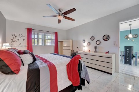 Condo in Lauderdale Lakes, Florida, 1 bedroom  № 1694715 - photo 17