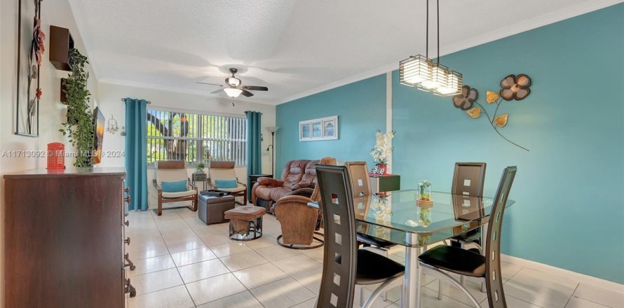 Condo in Lauderdale Lakes, Florida, 1 bedroom  № 1694715