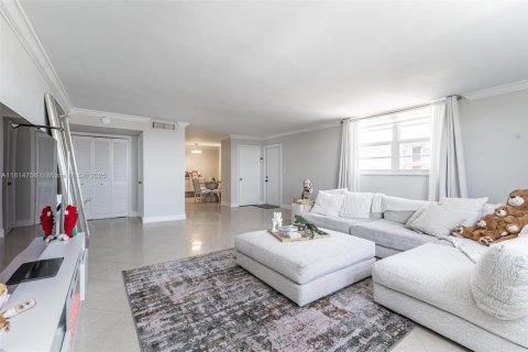 Condominio en venta en Hollywood, Florida, 2 dormitorios, 123.75 m2 № 1772349 - foto 2