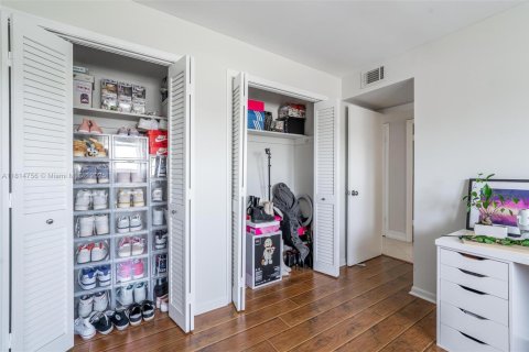 Condominio en venta en Hollywood, Florida, 2 dormitorios, 123.75 m2 № 1772349 - foto 6