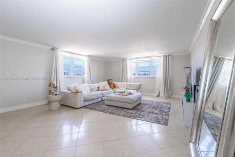 Condominio en venta en Hollywood, Florida, 2 dormitorios, 123.75 m2 № 1772349 - foto 3