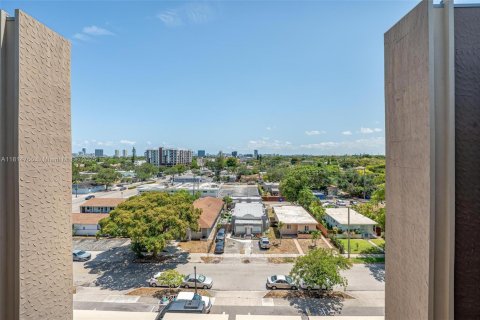 Condominio en venta en Hollywood, Florida, 2 dormitorios, 123.75 m2 № 1772349 - foto 22