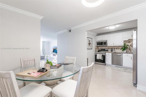 Condominio en venta en Hollywood, Florida, 2 dormitorios, 123.75 m2 № 1772349 - foto 13