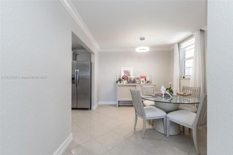 Condominio en venta en Hollywood, Florida, 2 dormitorios, 123.75 m2 № 1772349 - foto 10
