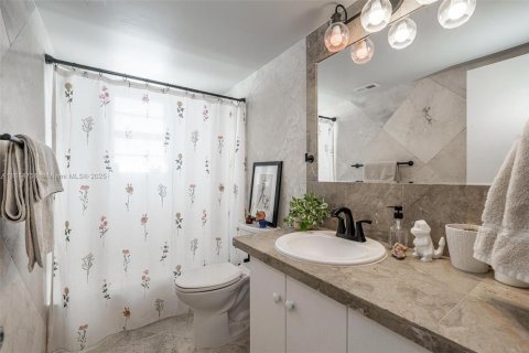 Condominio en venta en Hollywood, Florida, 2 dormitorios, 123.75 m2 № 1772349 - foto 4