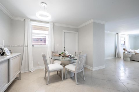 Condominio en venta en Hollywood, Florida, 2 dormitorios, 123.75 m2 № 1772349 - foto 11