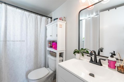Condominio en venta en Hollywood, Florida, 2 dormitorios, 123.75 m2 № 1772349 - foto 16