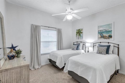 Condo in Sarasota, Florida, 2 bedrooms № 2221627 - photo 14