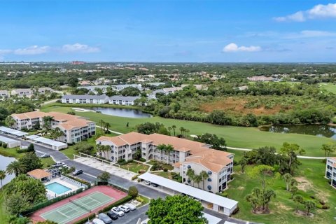 Condo in Sarasota, Florida, 2 bedrooms № 2221627 - photo 25