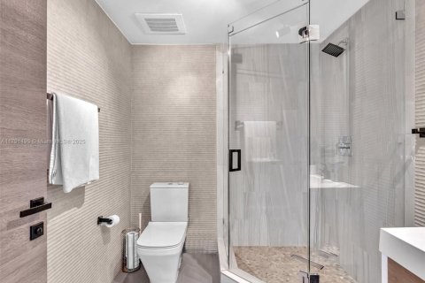 Condo in Aventura, Florida, 3 bedrooms  № 2059728 - photo 30