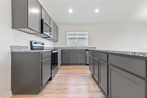 Casa en alquiler en Winter Haven, Florida, 4 dormitorios, 157.56 m2 № 1900969 - foto 3