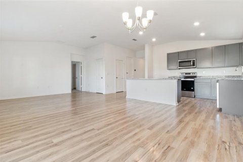 Casa en alquiler en Winter Haven, Florida, 4 dormitorios, 157.56 m2 № 1900969 - foto 1