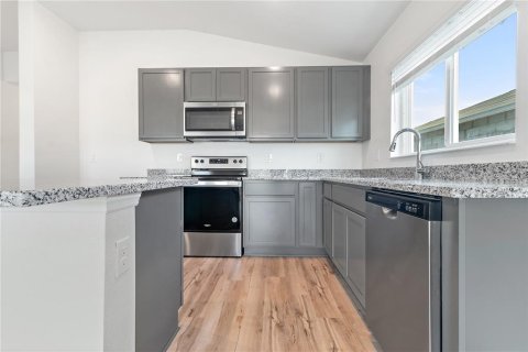 Casa en alquiler en Winter Haven, Florida, 4 dormitorios, 157.56 m2 № 1900969 - foto 4