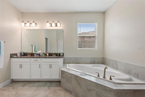 Casa en venta en Davenport, Florida, 4 dormitorios, 210.8 m2 № 2239361 - foto 26