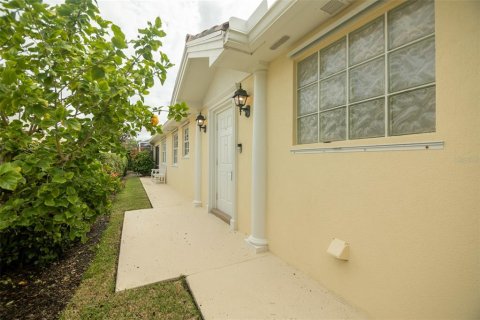 Villa ou maison à louer à Sarasota, Floride: 2 chambres, 142.51 m2 № 2406684 - photo 10