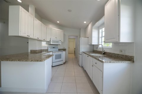 Villa ou maison à louer à Sarasota, Floride: 2 chambres, 142.51 m2 № 2406684 - photo 14