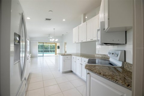 Villa ou maison à louer à Sarasota, Floride: 2 chambres, 142.51 m2 № 2406684 - photo 13