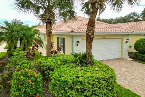 Villa ou maison à louer à Sarasota, Floride: 2 chambres, 142.51 m2 № 2406684 - photo 9