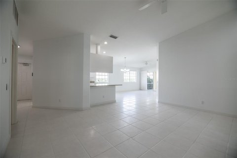 Villa ou maison à louer à Sarasota, Floride: 2 chambres, 142.51 m2 № 2406684 - photo 22
