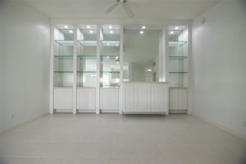 Villa ou maison à louer à Sarasota, Floride: 2 chambres, 142.51 m2 № 2406684 - photo 19