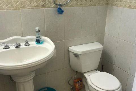 Copropriété à vendre à North Miami Beach, Floride: 1 chambre, 73.39 m2 № 2046150 - photo 7