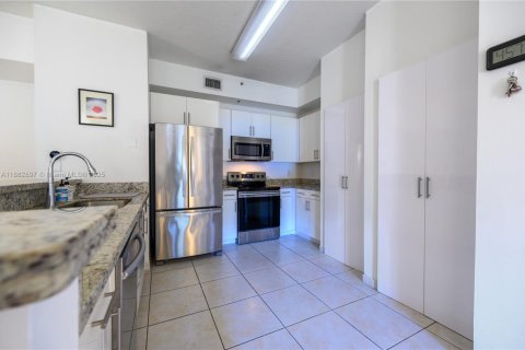 Copropriété à louer à Doral, Floride: 3 chambres, 103.03 m2 № 1929834 - photo 7