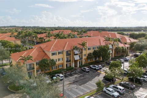 Copropriété à louer à Doral, Floride: 3 chambres, 103.03 m2 № 1929834 - photo 13