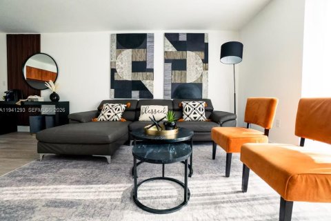 Condo in Miami, Florida, 3 bedrooms № 1998554 - photo 3